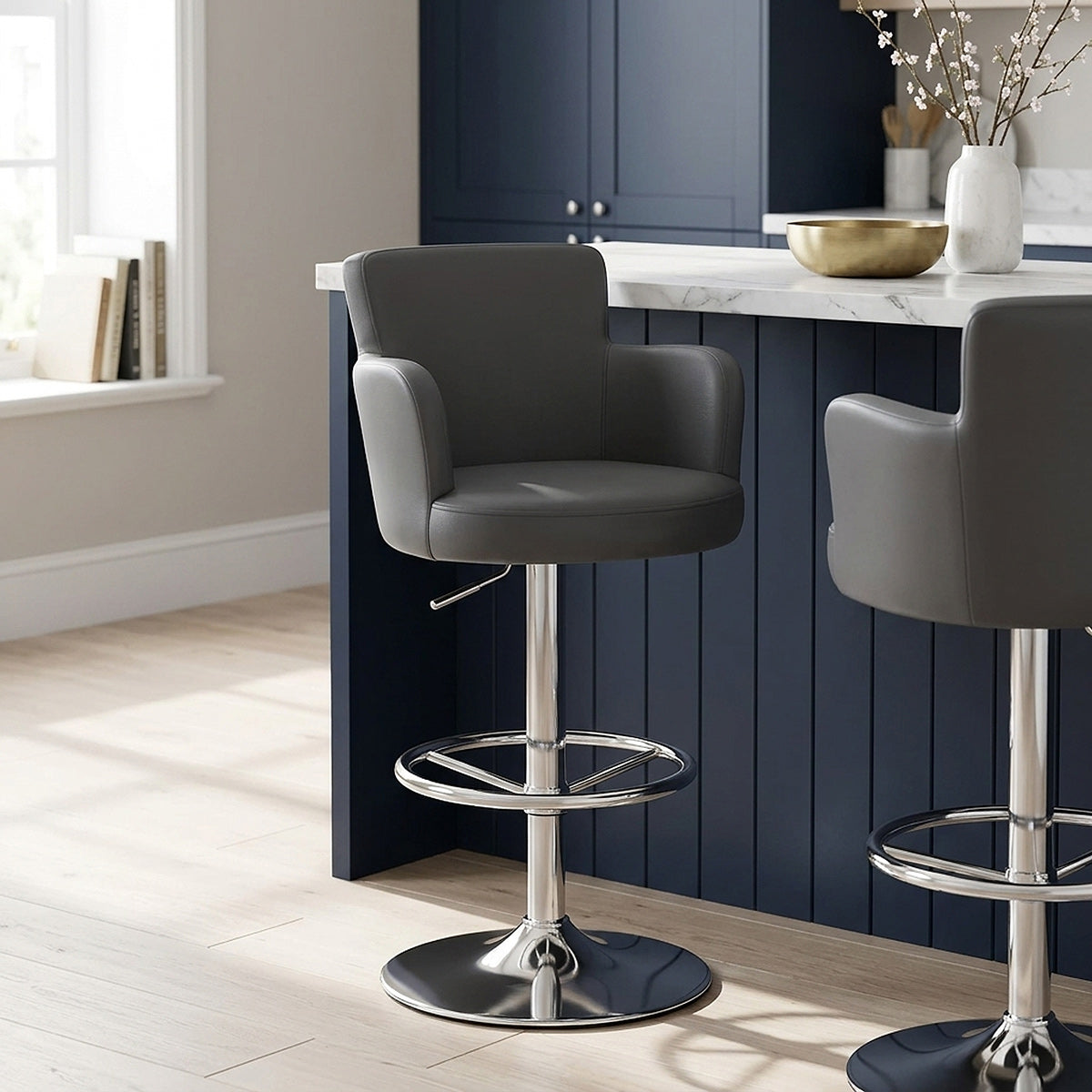 Chaise de Bar Faux Cuir Chrome - Château Gris 