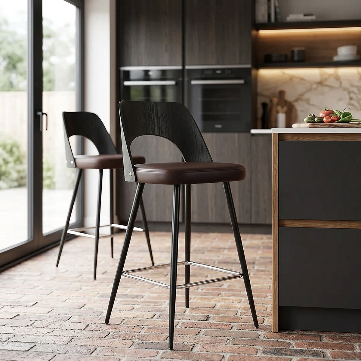 Tabouret Bois Noir et Faux Cuir - Leo Marron 