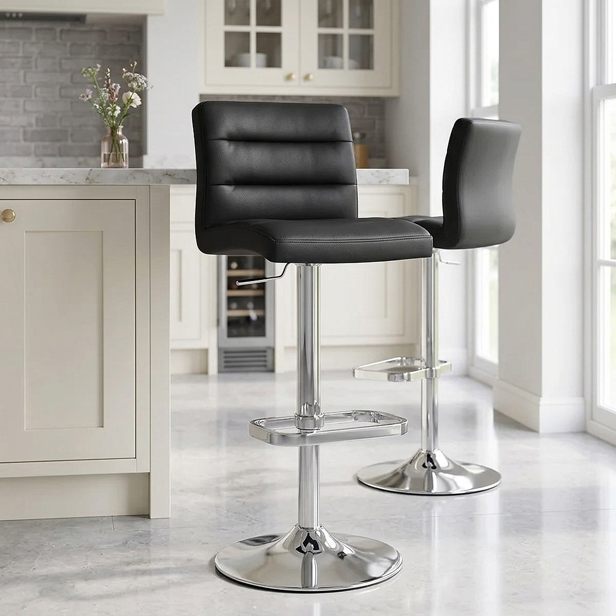 Chaise de Bar Faux Cuir Chrome - Lush Noir 