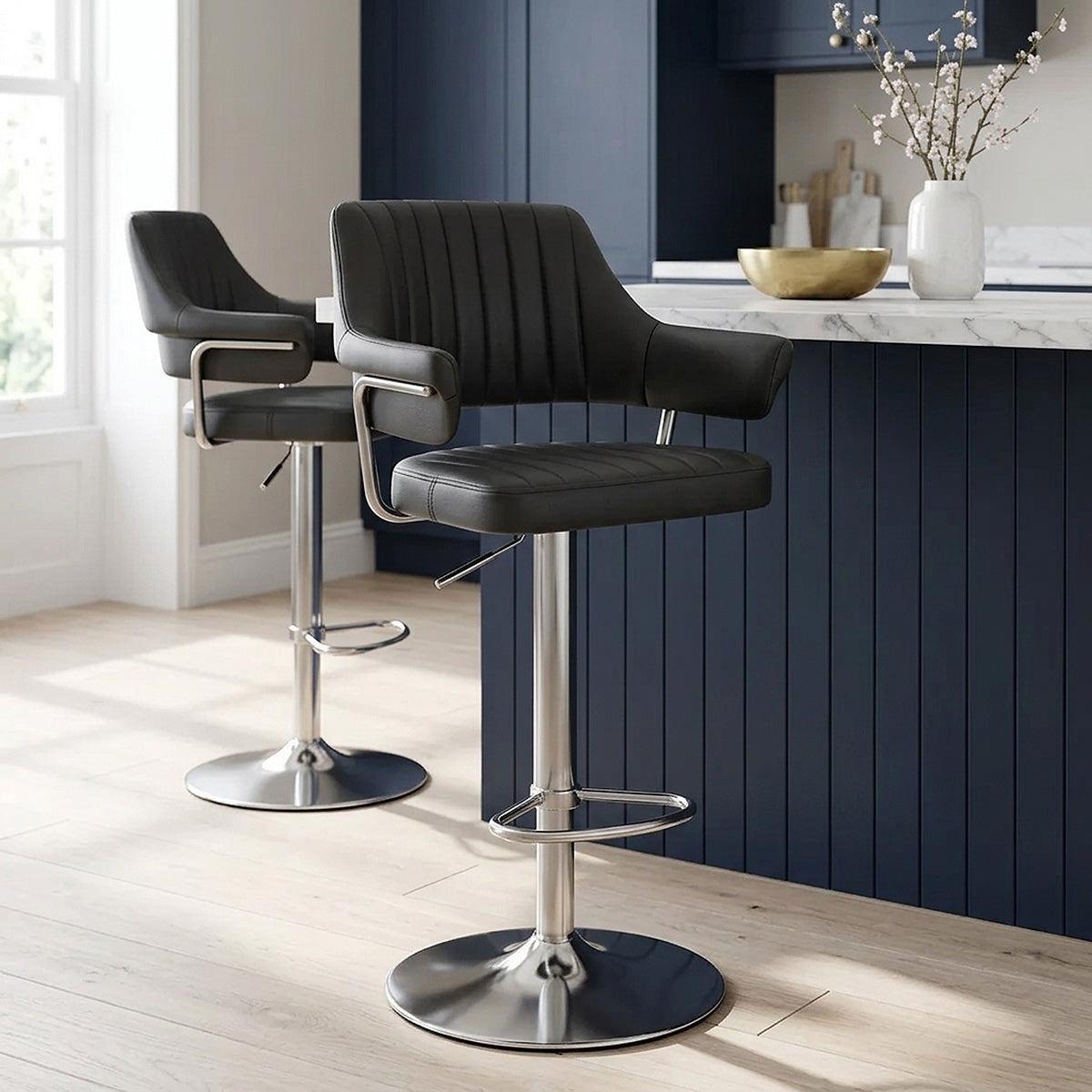 Chaise de Bar Chrome Brossé Faux Cuir - Skyline Noir 