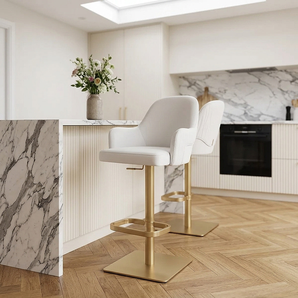 Tabouret de bar doré - Toni Blanc 